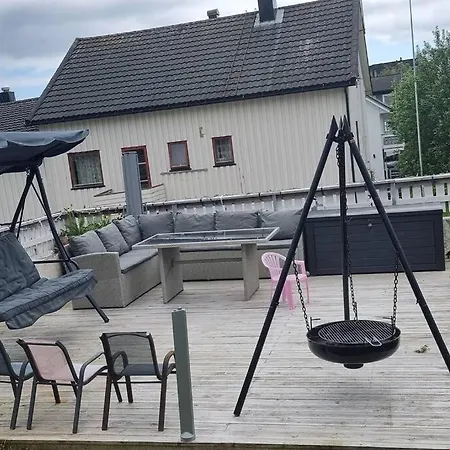 Karl & Bella Svolvær